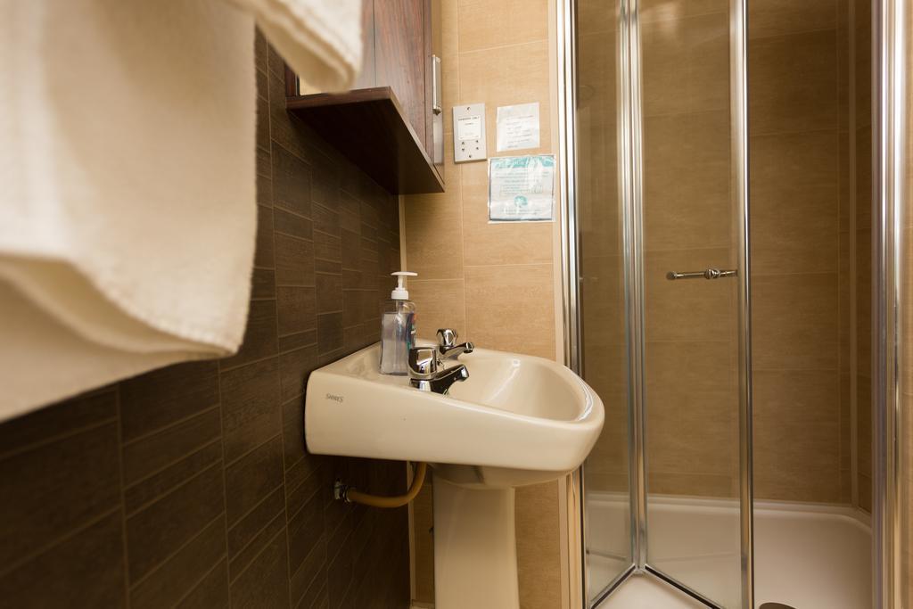 Fern Rock Bed And Breakfast Dromin Ngoại thất bức ảnh