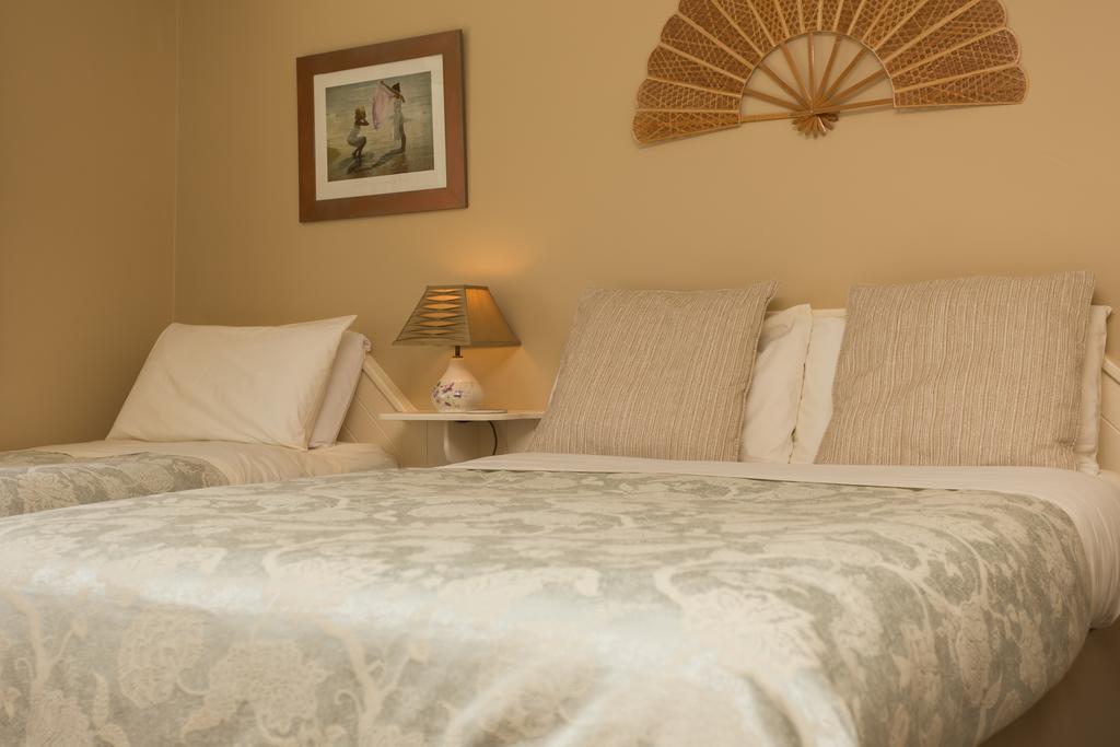 Fern Rock Bed And Breakfast Dromin Ngoại thất bức ảnh